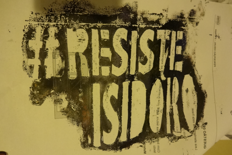 Logo do movimento Resiste Izidora MG. Resistência popular